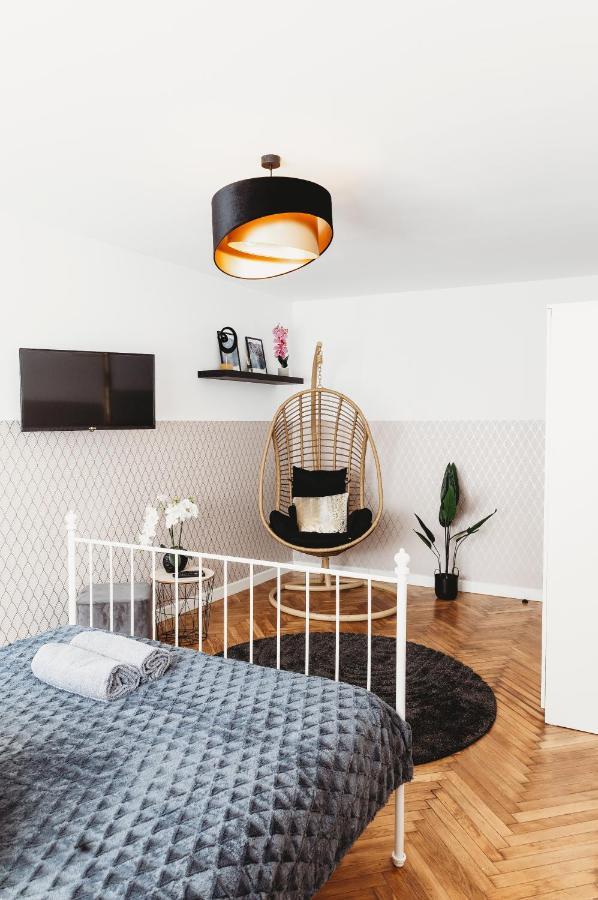 Clicktheflat Jasna Palace Of Culture Apart Rooms Varsavia Esterno foto